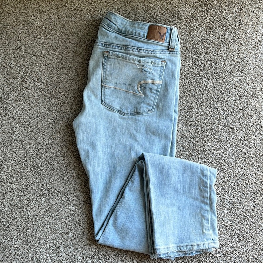 America Eagle ripped Jean size 6